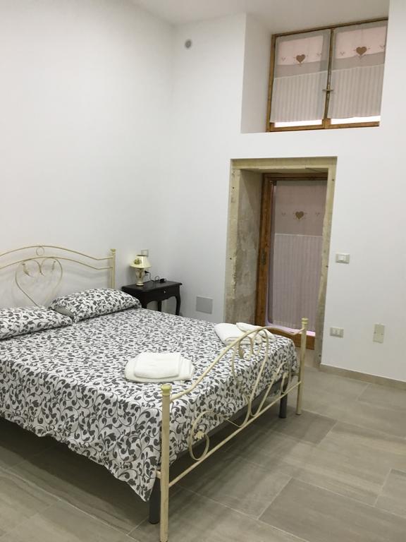 Casa Vacanze Ortigia Сиракуза Екстериор снимка