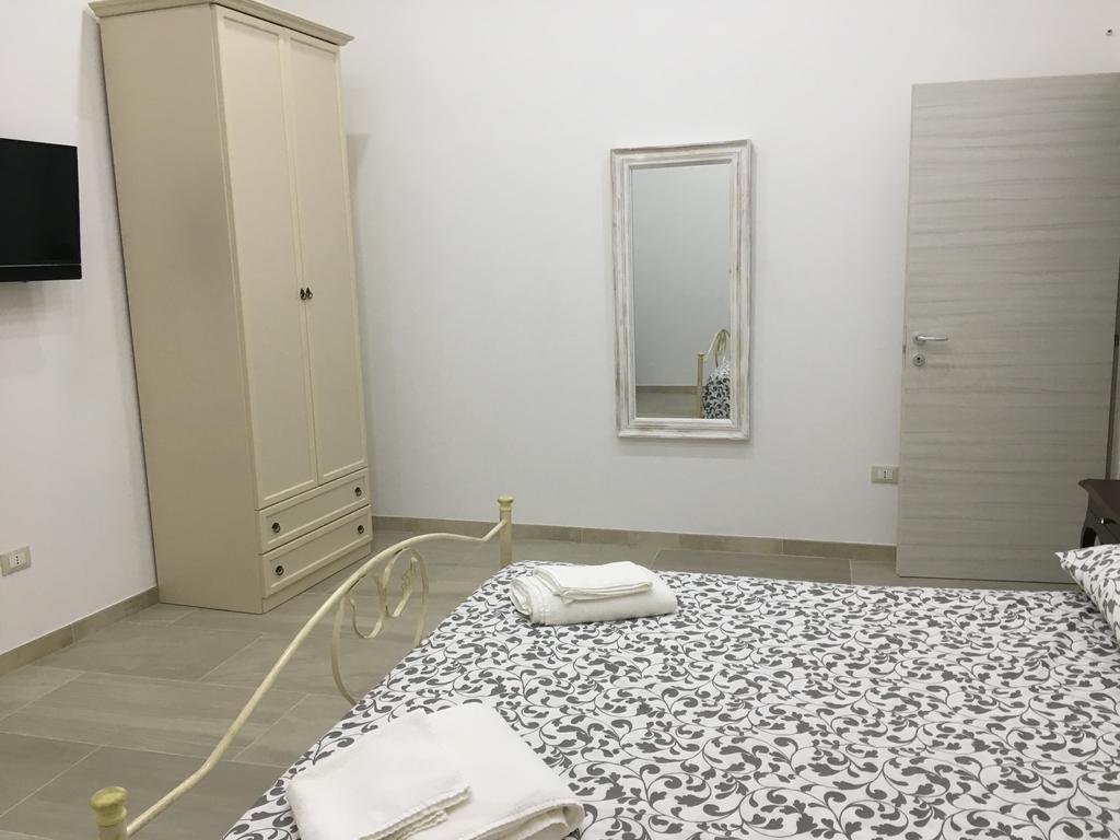 Casa Vacanze Ortigia Сиракуза Екстериор снимка